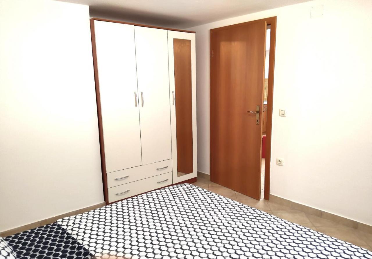 Apartment Daudi Баньоле Екстериор снимка