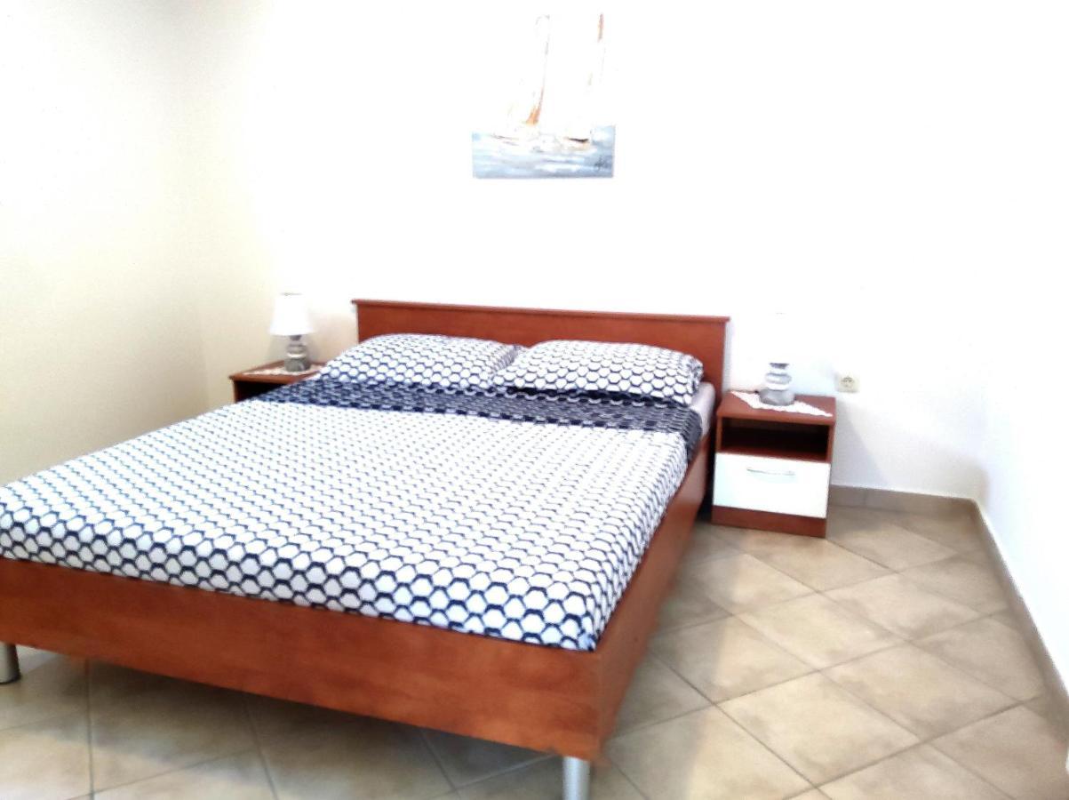 Apartment Daudi Баньоле Екстериор снимка
