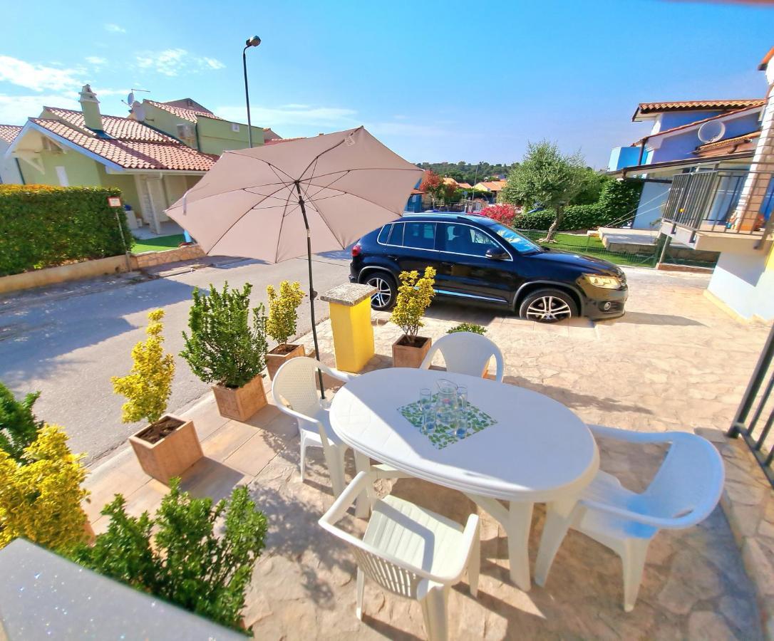 Apartment Daudi Баньоле Екстериор снимка